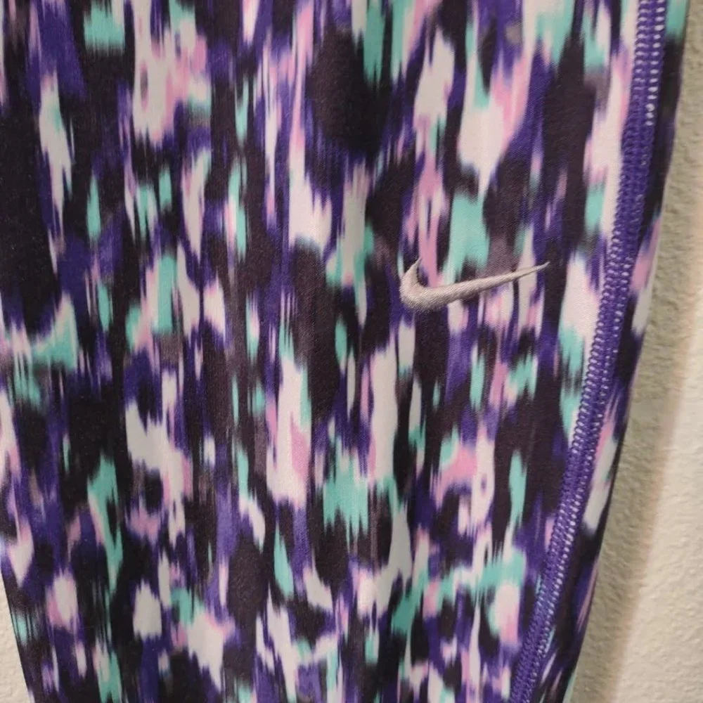 Nike Dri-Fit Purple White Crop Workout Leggings M